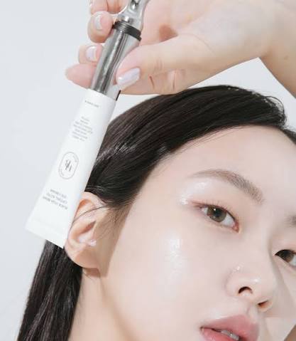 HEVEBLUE Black Yuja Bean Lifting Auto Eye Cream 15ml - Contorno occhi con testina vibrante