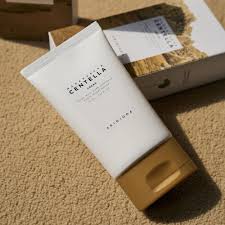 SKIN1004 Madagascar Centella Cream 75ml - Crema viso lenitiva alla Centella