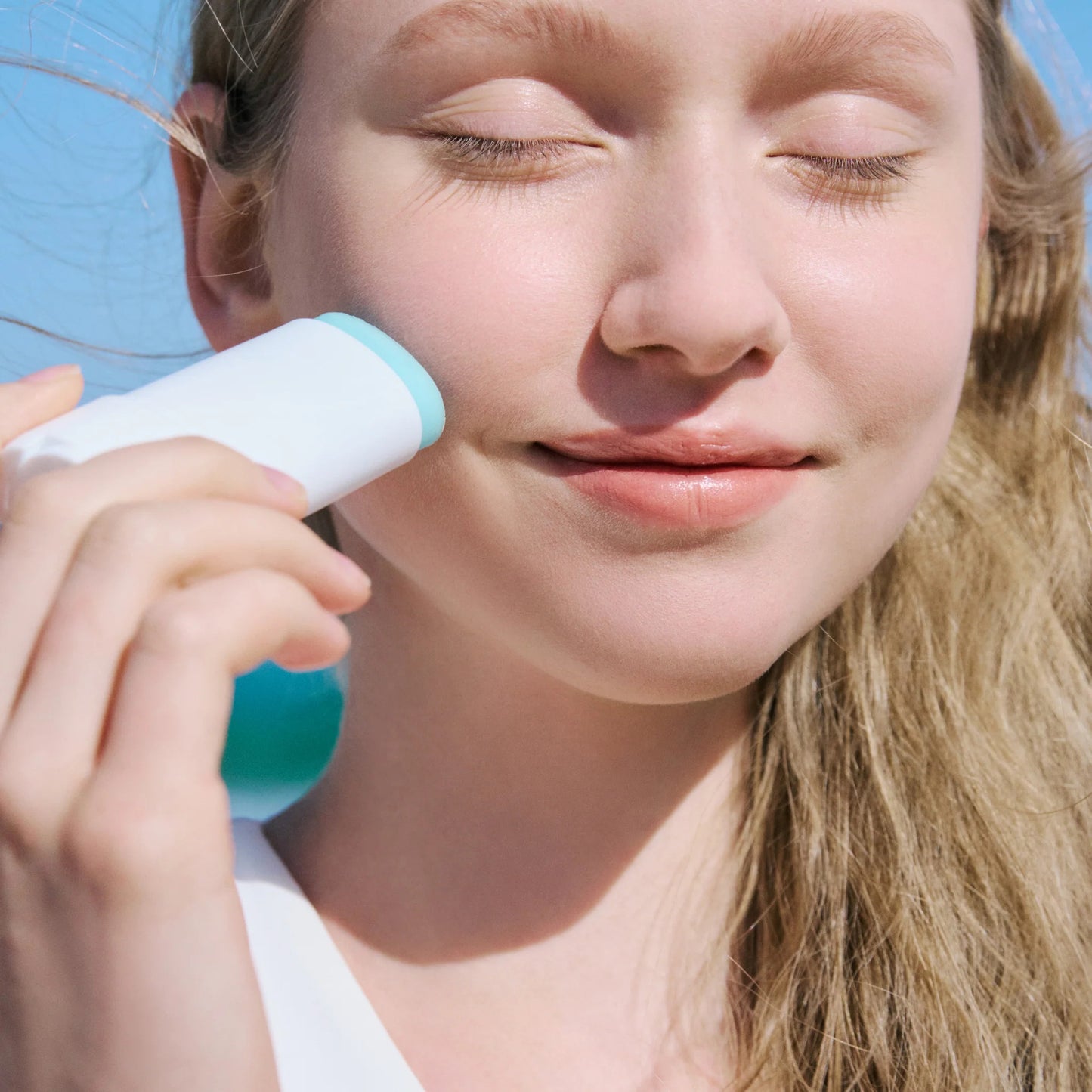 SKIN1004 Madagascar Centella Hyalu-Cica Silky-Fit Sun Stick 20g - sun stick coreano