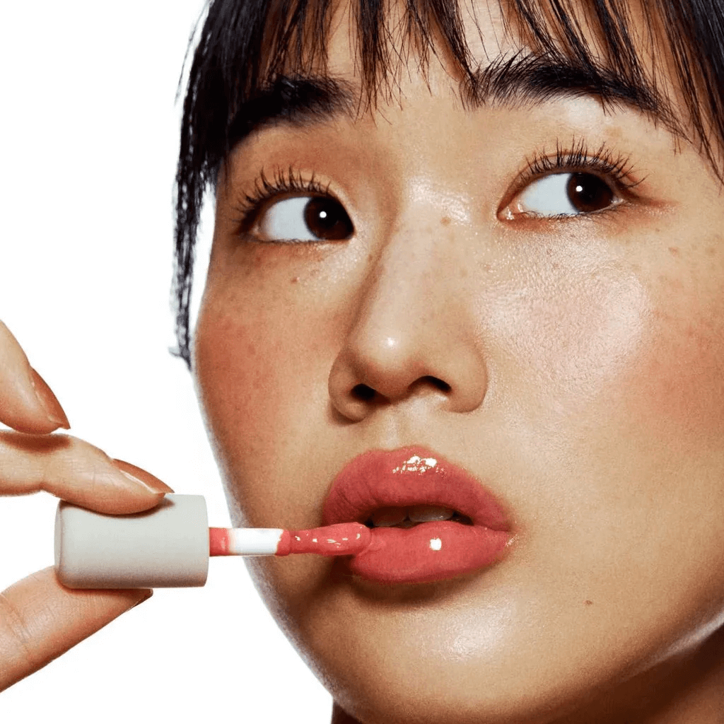 UNLEASHIA Sisua Popcorn Syrup Lip Plumper 3,8g No.1 Strawberry Cream - Lip gloss volumizzante color rosa fragola